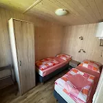 Domki-apartamenty Hals